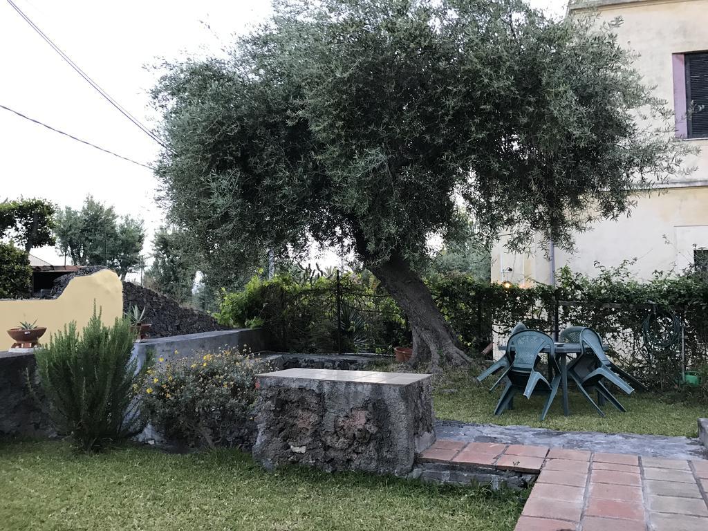 Al Villino Villa Catánia Buitenkant foto